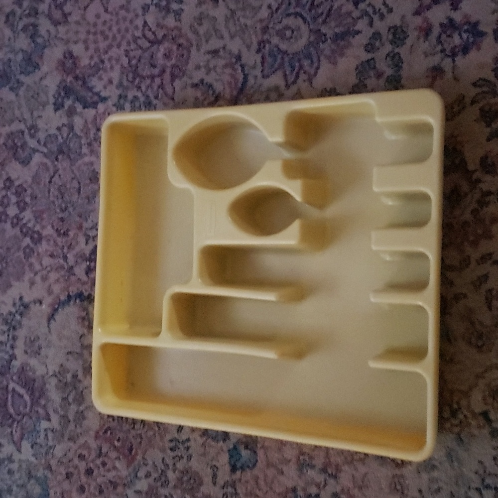 Vintage 2922 Rubbermaid 70's Yellow Silverware Tray Flatware Kitchen Retro Slot